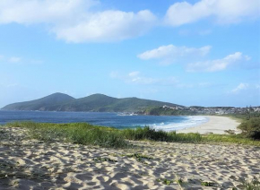 CHILL-OUT BEACH HOUSE - One Mile Beach, Forster